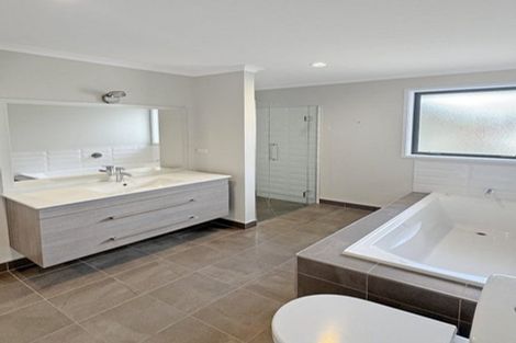 Photo of property in 9 Maple Lane, Huapai, Kumeu, 0810
