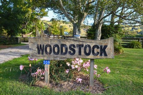 Photo of property in 559 Taurau Valley Road, Muriwai, Manutuke, 4072