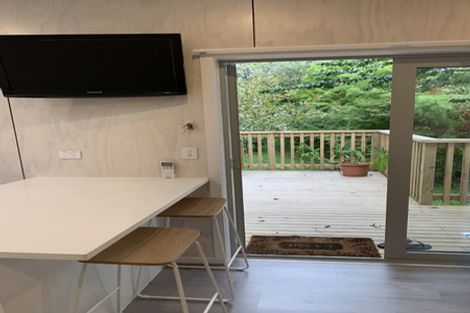 Photo of property in 16 Springtime Crescent, Stanmore Bay, Whangaparaoa, 0932