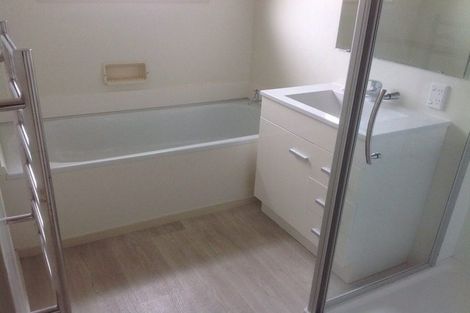 Photo of property in 2/13 Alexander Street, Papakura, 2110