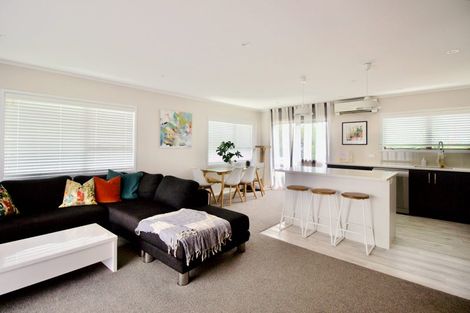 Photo of property in 2a Taipari Road, Te Atatu Peninsula, Auckland, 0610