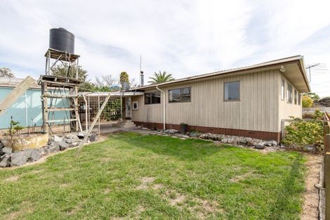 Photo of property in 18 Orchard East Road, Ngatea, 3503