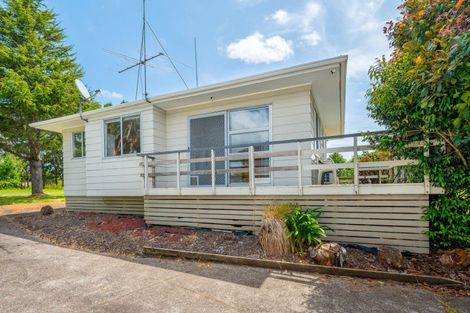 Photo of property in 38 Farrand Road, Kumeu, 0891