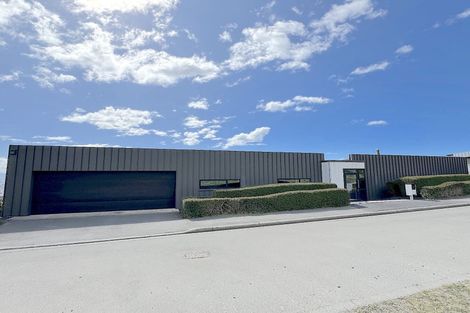 Photo of property in 2 Clearview Lane, Mount Pleasant, Christchurch, 8081