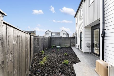 Photo of property in 4 Babos Avenue, Kumeu, 0810