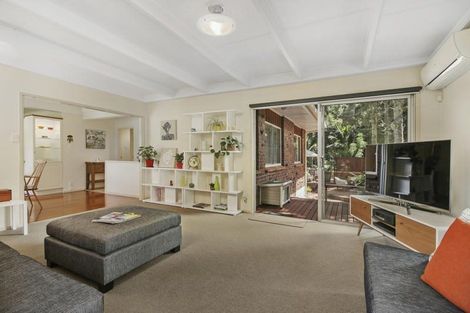 Photo of property in 15 Tainui Road, Titirangi, Auckland, 0604