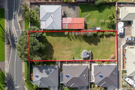 Photo of property in 8 Puriri Avenue, Orewa, 0931