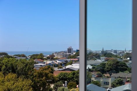 Photo of property in 154 Vivian Street, New Plymouth, 4310