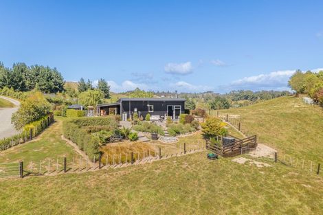 Photo of property in 22 Highlands Drive, Waipawa, 4277