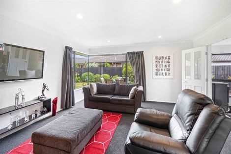 Photo of property in 10 John Morel Place, Parklands, Christchurch, 8083