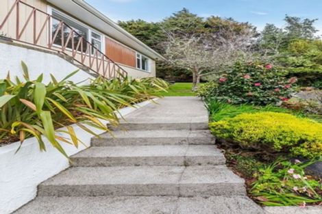 Photo of property in 3a Saint Johns Terrace, Tawa, Wellington, 5028