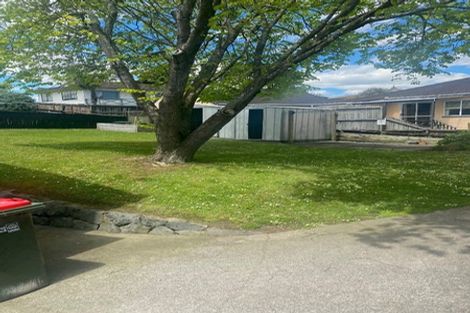 Photo of property in 23 Elsted Place, Goodwood Heights, Auckland, 2105