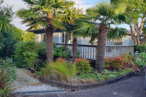 Photo of property in 17 Prestige Place, Castor Bay, Auckland, 0620