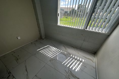 Photo of property in 409 Massey Road, Mangere East, Auckland, 2024