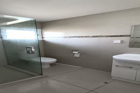 Photo of property in 2/265 Massey Road, Mangere East, Auckland, 2024