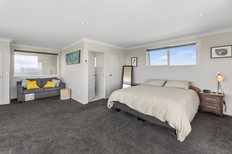 Photo of property in 2 Kowhai Street, Otaki Beach, Otaki, 5512