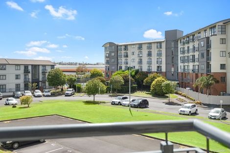 Photo of property in 3j/17 Crown Lynn Place, New Lynn, Auckland, 0600