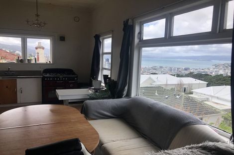 Photo of property in 27a Tanera Crescent, Brooklyn, Wellington, 6021