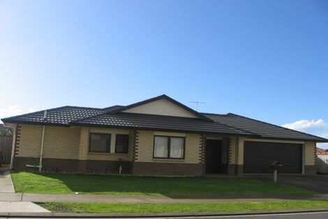 Photo of property in 33 Belcoo Crescent, East Tamaki, Auckland, 2013