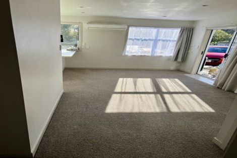 Photo of property in 19 Castleford Street, Green Bay, Auckland, 0604