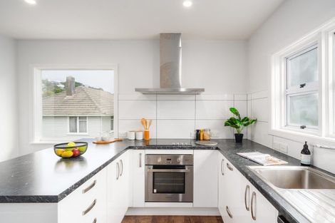 Photo of property in 2 Ironside Road, Johnsonville, Wellington, 6037