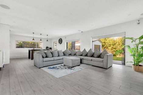 Photo of property in 51 Boundary Road, Opaheke, Papakura, 2113