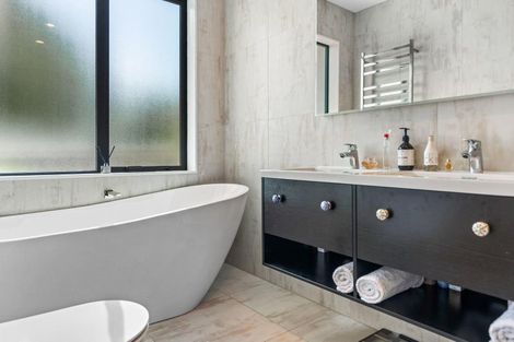 Photo of property in 45 Pohutukawa Parade, Riverhead, 0820