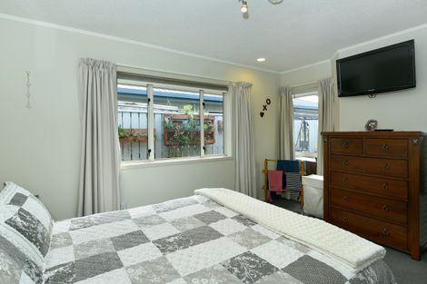 Photo of property in 28 Coleridge Place, Stoke, Nelson, 7011