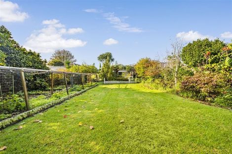Photo of property in 2 Mirabell Place, Golflands, Auckland, 2013