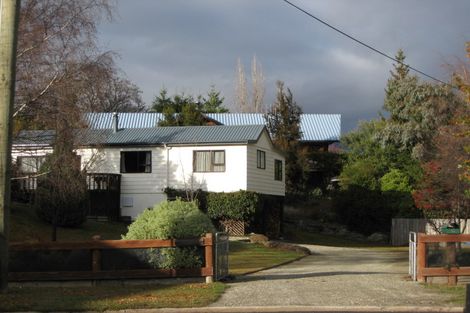 Photo of property in 11 Clematis Court, Wanaka, 9305