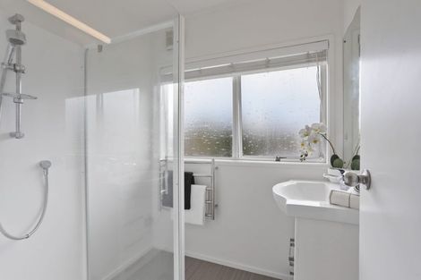 Photo of property in 18a Puketitiro Street, Glen Eden, Auckland, 0602