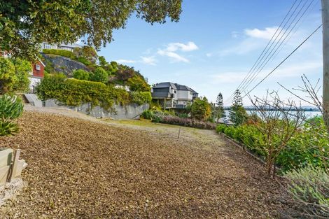 Photo of property in 4 The Brae, Mount Pleasant, Christchurch, 8081