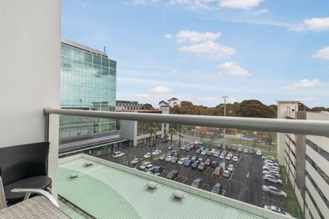 Photo of property in 501/17 Osterley Way, Manukau, Auckland, 2104