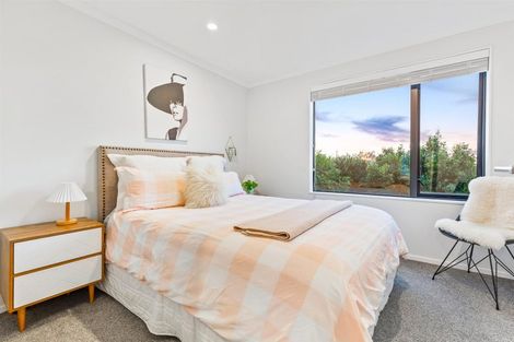 Photo of property in 32 Wharara Lane, Massey, Auckland, 0614