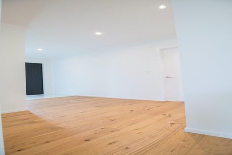 Photo of property in 42 Taikura Avenue, Red Beach, 0932