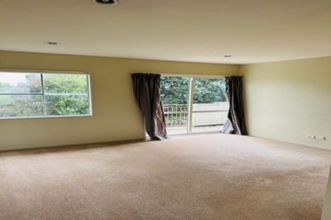 Photo of property in 1/1 Saint Clair Place, Browns Bay, Auckland, 0630