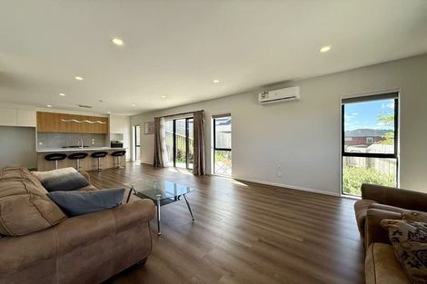 Photo of property in 6 Matatika Rise, Swanson, Auckland, 0614