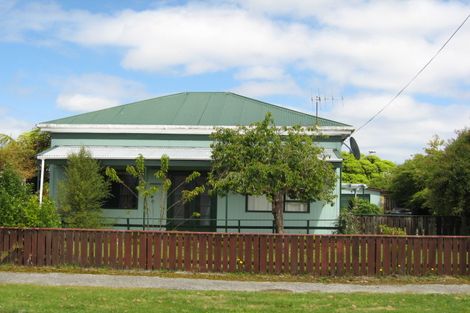 Photo of property in 144 Peel Street, Westport, 7825