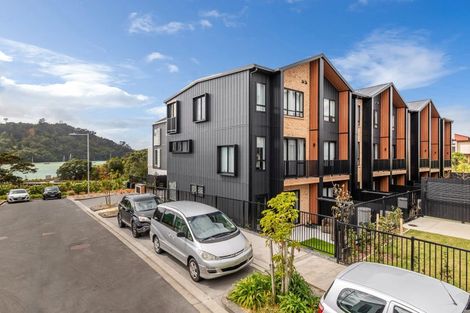 Photo of property in 4/35 Marine Parade, Hobsonville, Auckland, 0616
