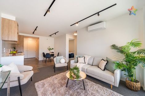 Photo of property in 65u2 Tiketike Way, Brooklyn, Wellington, 6021