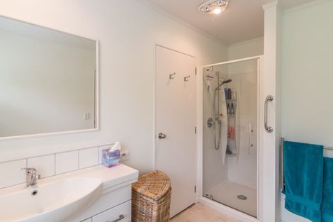 Photo of property in 4 Kaikomako Road, Waikanae, 5036