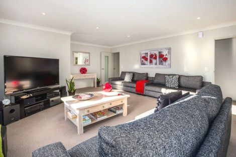 Photo of property in 12 Spritsail Place, Whitby, Porirua, 5024