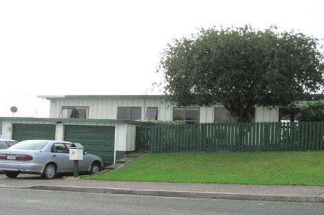 Photo of property in 37 Moffat Road, Red Beach, 0932