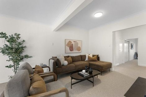 Photo of property in 35 Upjohn Street, Brooklands, New Plymouth, 4310