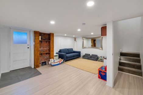 Photo of property in 10 Hamlet Place, Pukekohe, 2120