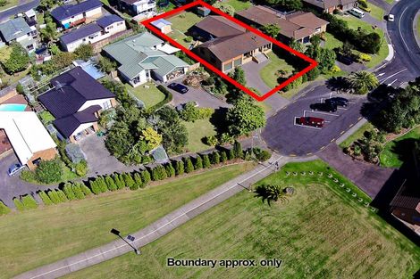 Photo of property in 2 Khaleel Place, Henderson, Auckland, 0612