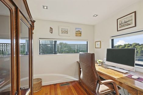 Photo of property in 74 Falkirk Avenue, Seatoun, Wellington, 6022