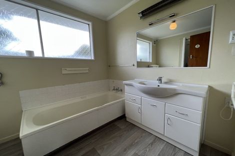 Photo of property in 57 Lockhart Avenue, Milson, Palmerston North, 4414