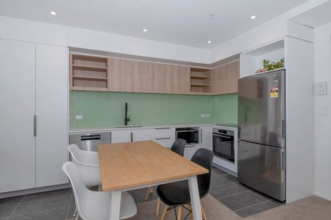 Photo of property in 1 Buscomb Avenue, Henderson, Auckland, 0610
