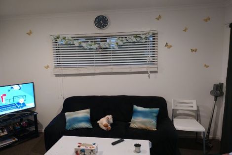 Photo of property in 48 Tauhinu Road, Greenhithe, Auckland, 0632